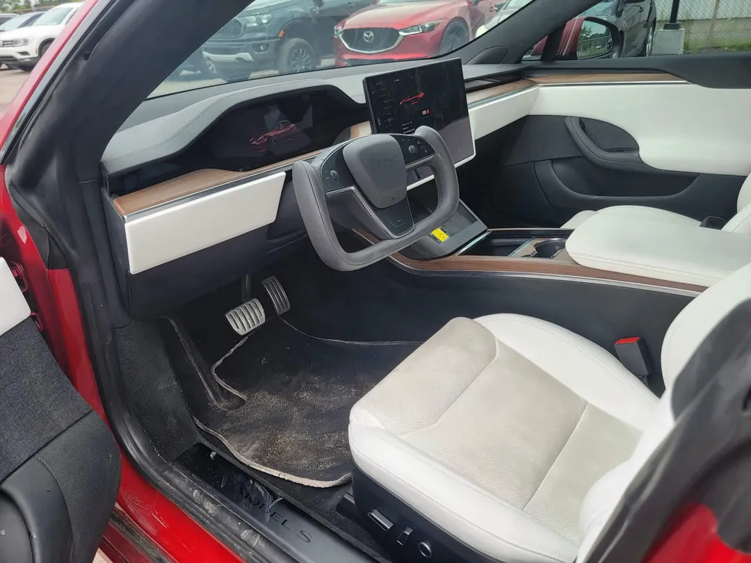 2022 Tesla Model S — photo 7