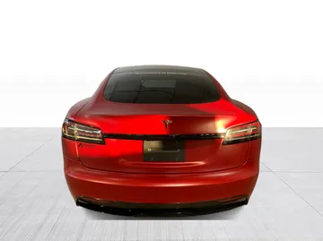 2022 Tesla Model S - image 7