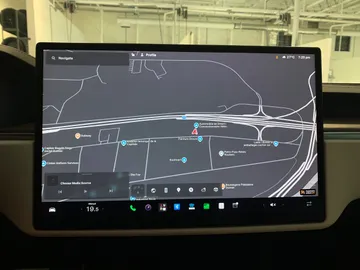 2022 Tesla Model S - image 23