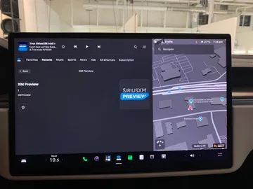 2022 Tesla Model S - image 33