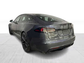 2022 Tesla Model S - image 10