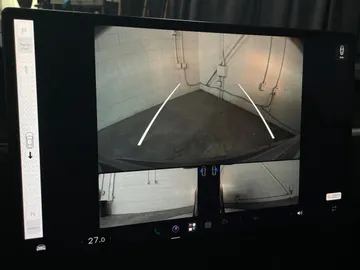 2022 Tesla Model S - image 22