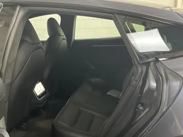 2022 Tesla Model S - image 14