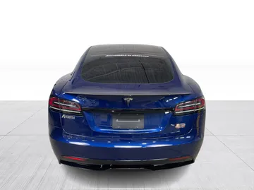 2022 Tesla Model S - image 12