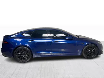 2022 Tesla Model S - image 2