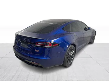 2022 Tesla Model S - image 14