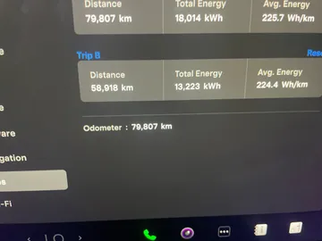 2022 Tesla Model S - image 16