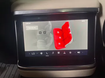 2022 Tesla Model S - image 25