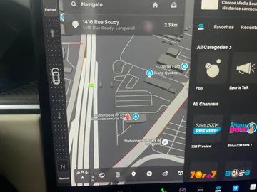 2022 Tesla Model S - image 21