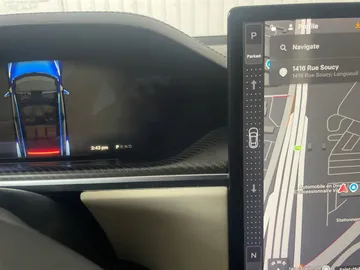 2022 Tesla Model S - image 27