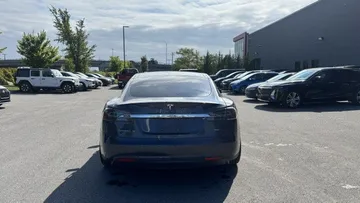 2015 Tesla Model S - image 6