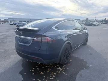 2016 Tesla Model X - image 6