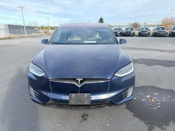 2016 Tesla Model X - image 2