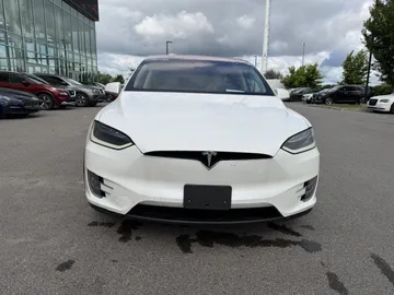 2018 Tesla Model X - image 2