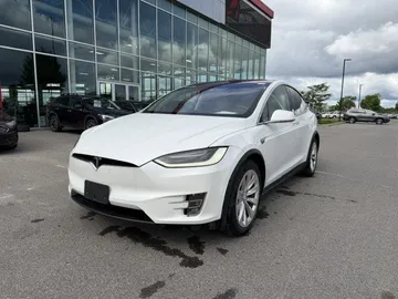 2018 Tesla Model X - image 3