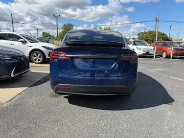 2017 Tesla Model X - image 6