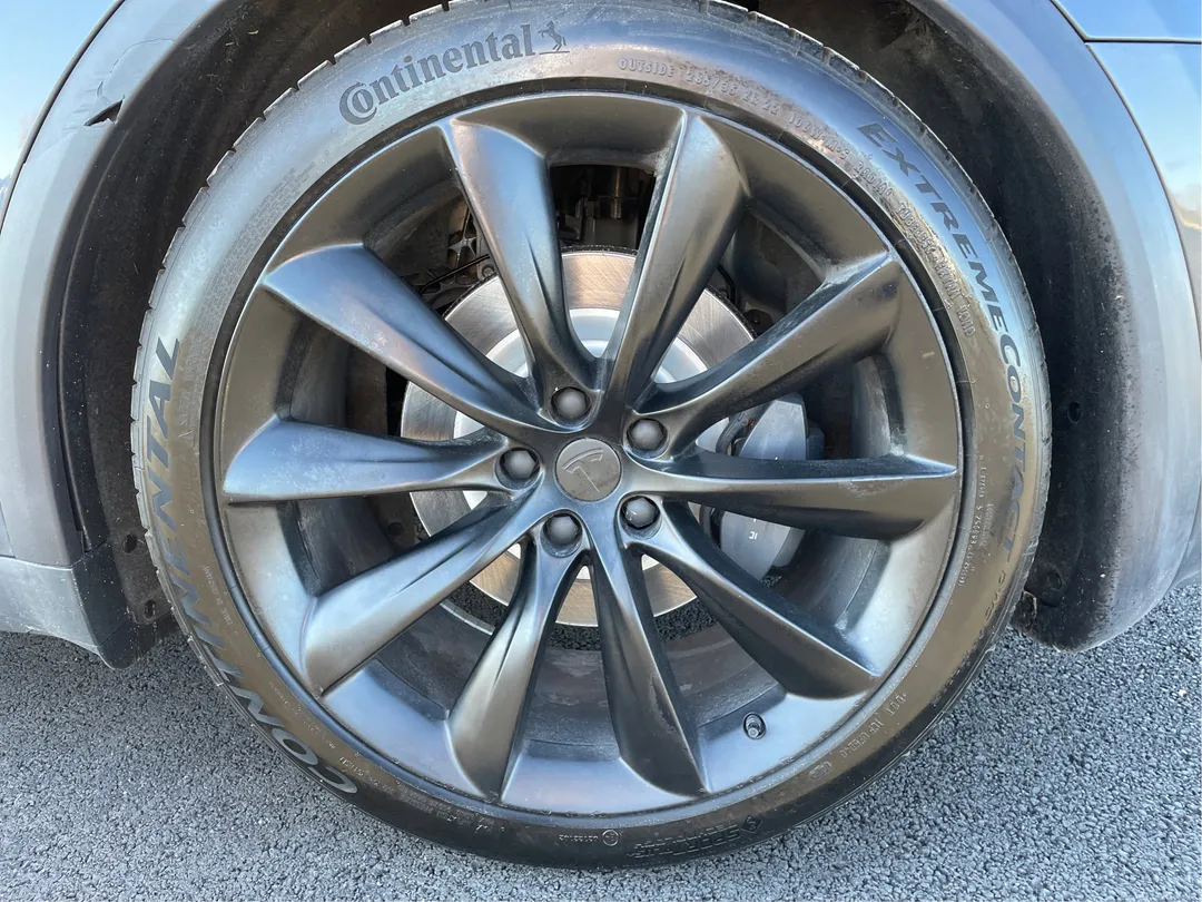 2021 Tesla Model X — photo 5