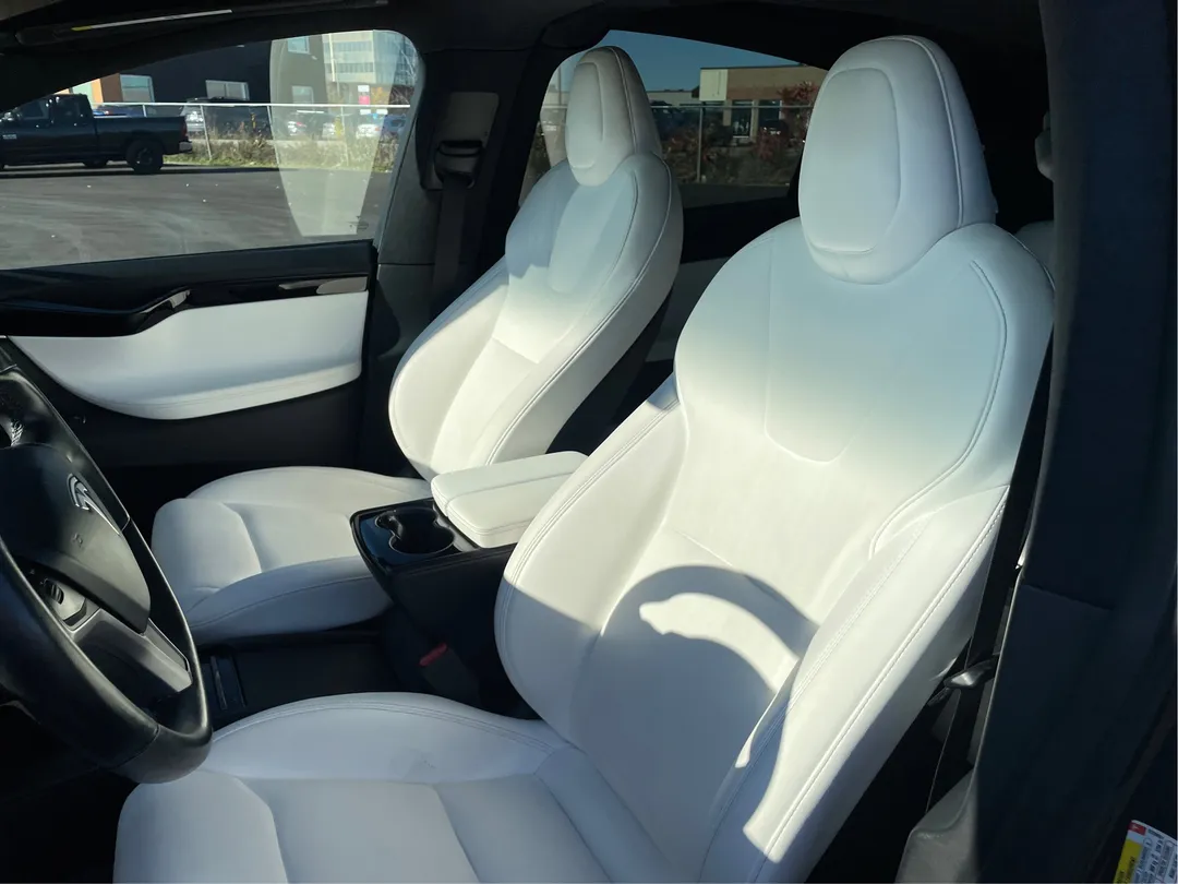 2021 Tesla Model X — photo 3