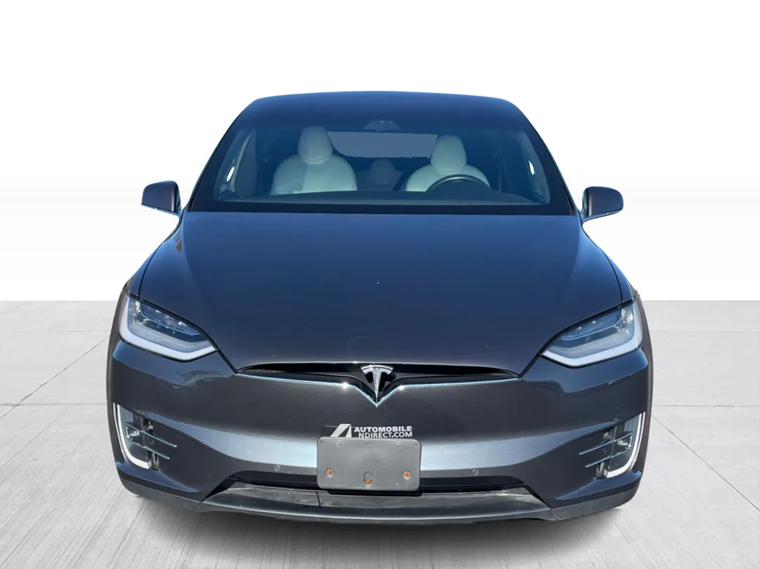 2021 Tesla Model X — photo 6