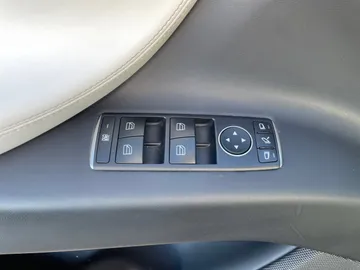 2021 Tesla Model X - image 21