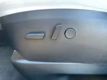 2021 Tesla Model X - image 22