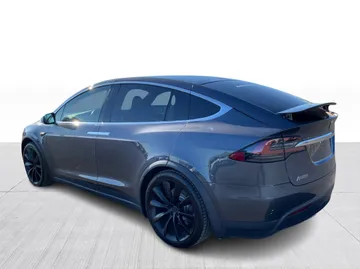 2021 Tesla Model X - image 10