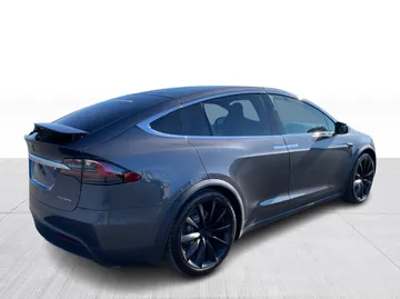2021 Tesla Model X - image 13