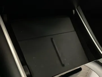 2021 Tesla Model Y - image 29