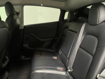 2021 Tesla Model Y - image 15
