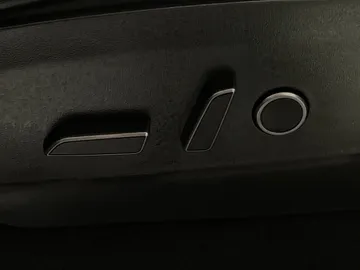 2021 Tesla Model Y - image 22