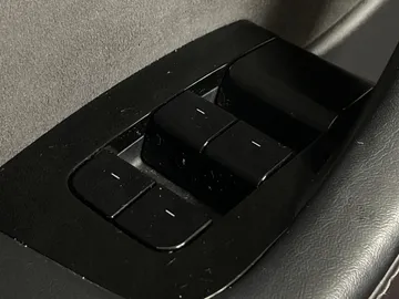 2021 Tesla Model Y - image 21