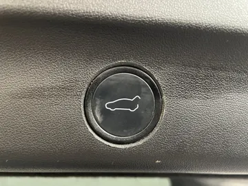 2021 Tesla Model Y - image 17