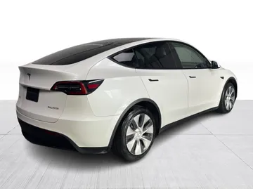 2021 Tesla Model Y - image 8