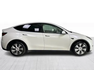 2021 Tesla Model Y - image 9