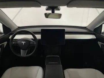 2021 Tesla Model Y - image 13