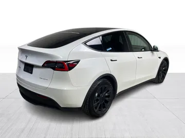 2021 Tesla Model Y - image 14
