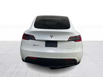 2021 Tesla Model Y - image 12