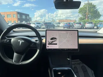 2021 Tesla Model Y - image 11