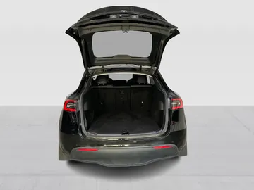 2021 Tesla Model Y - image 13