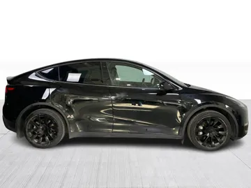 2021 Tesla Model Y - image 2