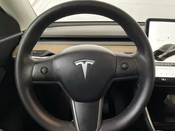 2021 Tesla Model Y - image 17