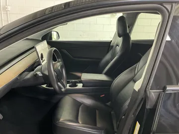 2021 Tesla Model Y - image 3