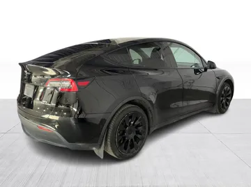 2021 Tesla Model Y - image 14