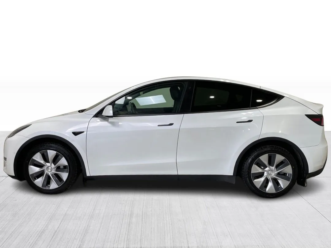 2021 Tesla Model Y Long Range AWD, photo 9