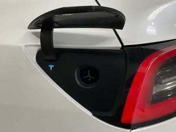 2021 Tesla Model Y - image 27