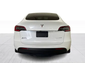 2021 Tesla Model Y - image 12