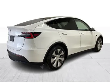 2021 Tesla Model Y - image 14