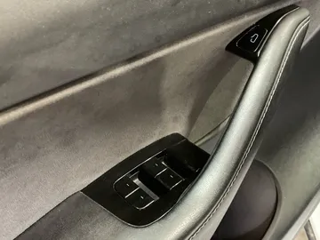 2021 Tesla Model Y - image 19