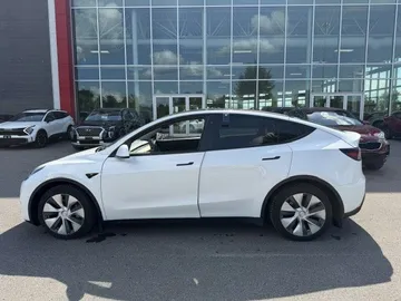 2021 Tesla Model Y - image 4