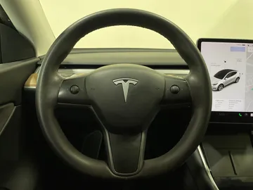2021 Tesla Model Y - image 20